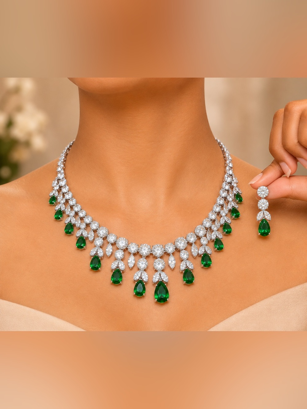 Elegant Green Teardrop and Crystal Statement Necklace